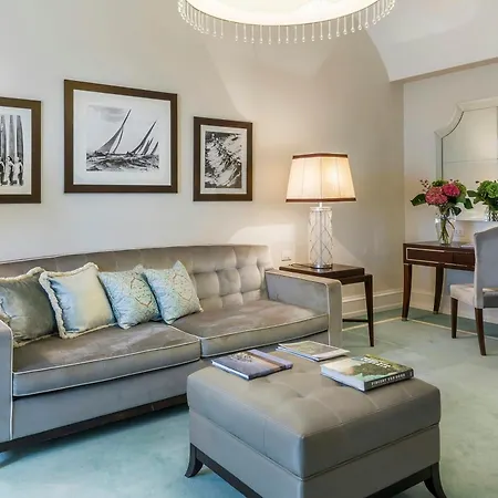 里雅斯特萨瓦尔星际酒店 酒店 4*